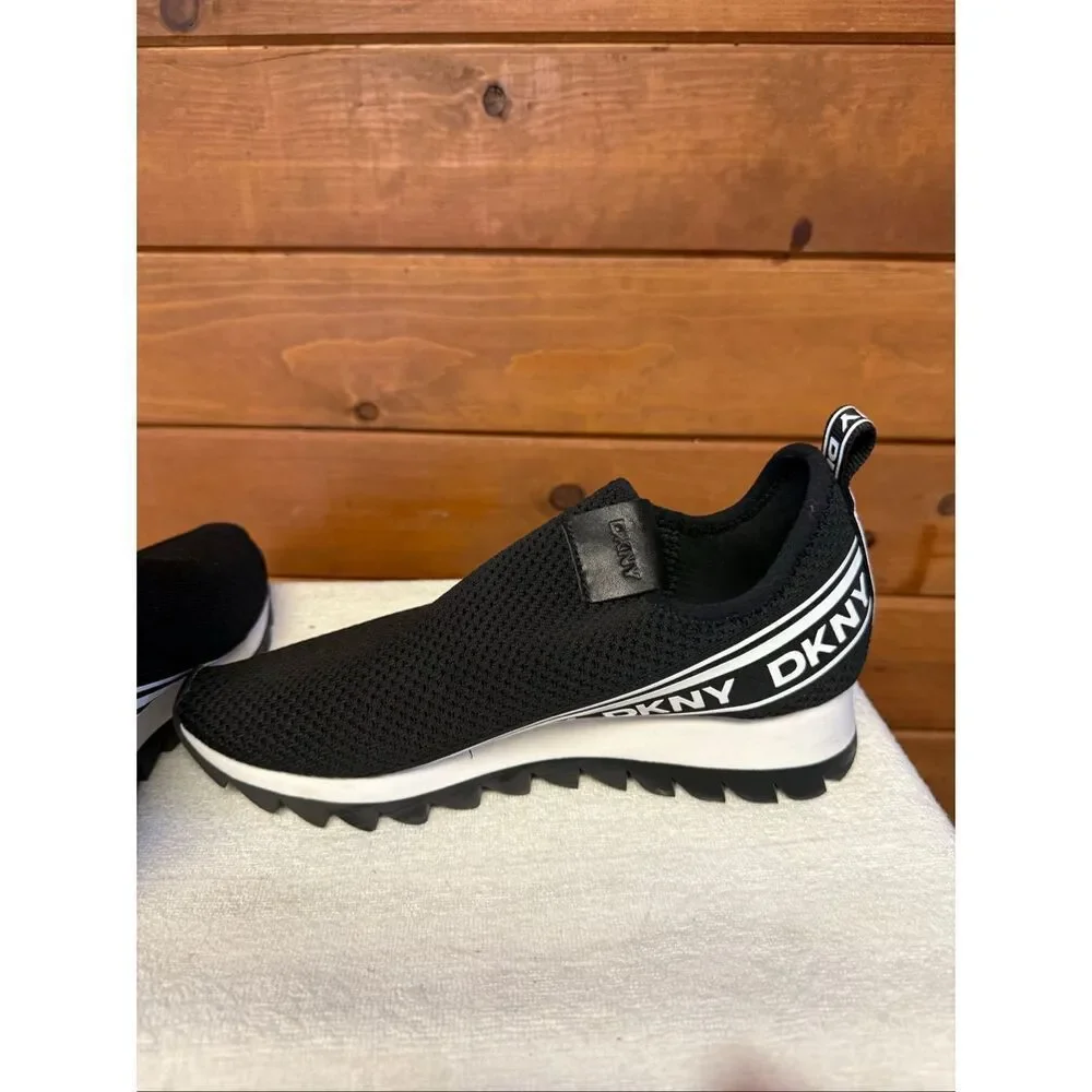 DKNY Alani slip-on signature platform sneakers Black/white Sz 9.5